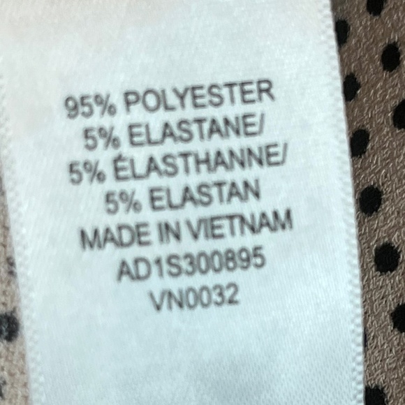 Adrianna Papell V-Neck Polka Dot Blush/Black Pleated Stretchy Blouse; Size M - Picture 6 of 7